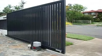 Automatic steel sliding gate
